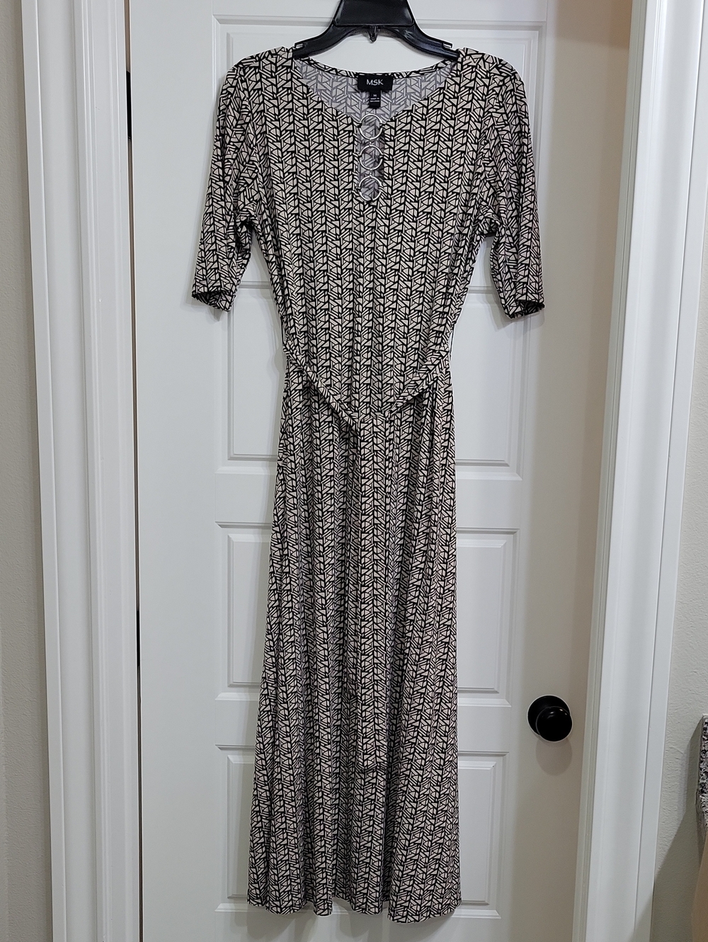 MSK Black and Cream Patterned Maxi Dress with Ring Front